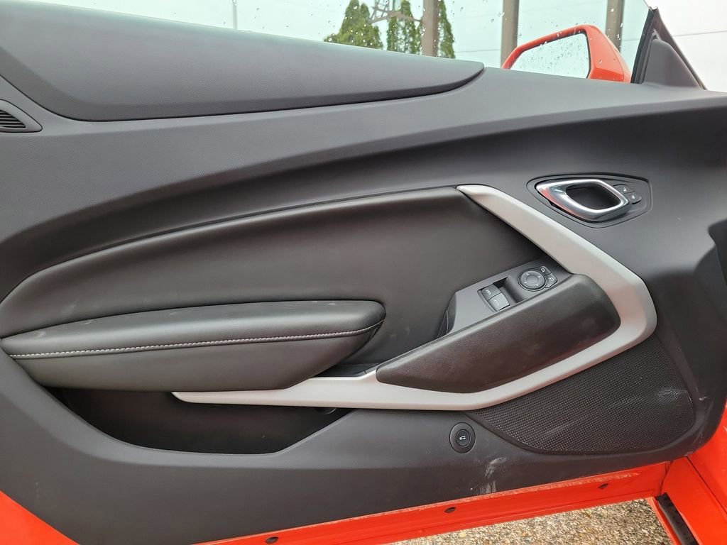 Used 2021 Chevrolet Camaro SS image 9