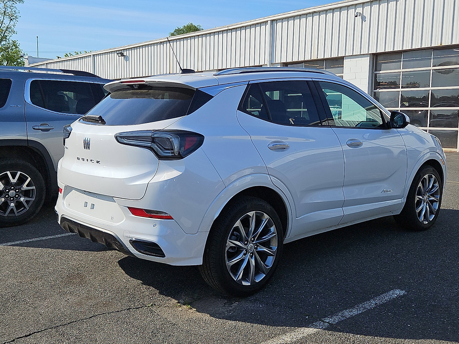 Certified 2025 Buick Encore GX Avenir w/ Avenir Technology Package FWD image 9