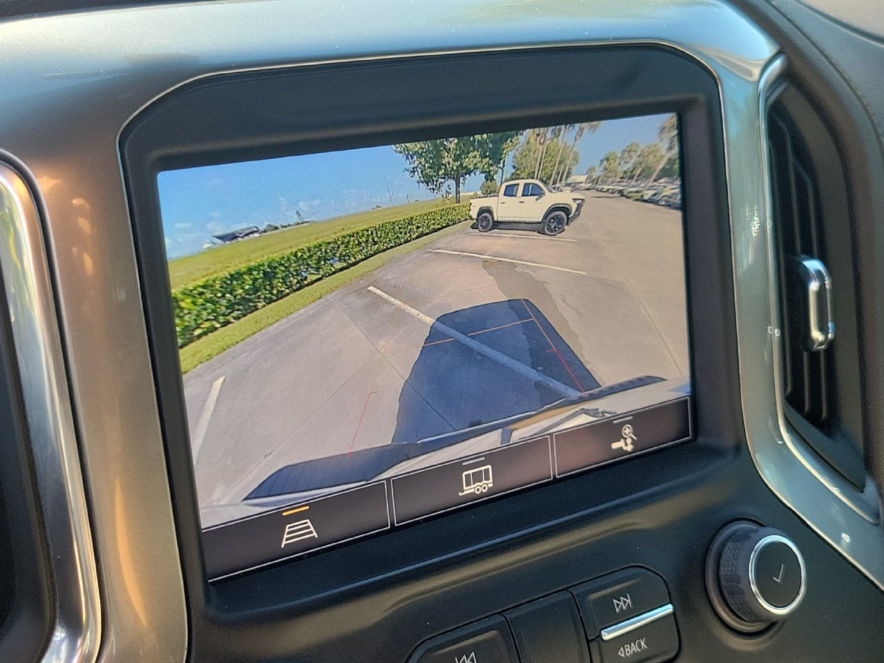 Certified 2022 Chevrolet Silverado 2500 LTZ w/ LTZ Plus Package AWD/4WD image 25