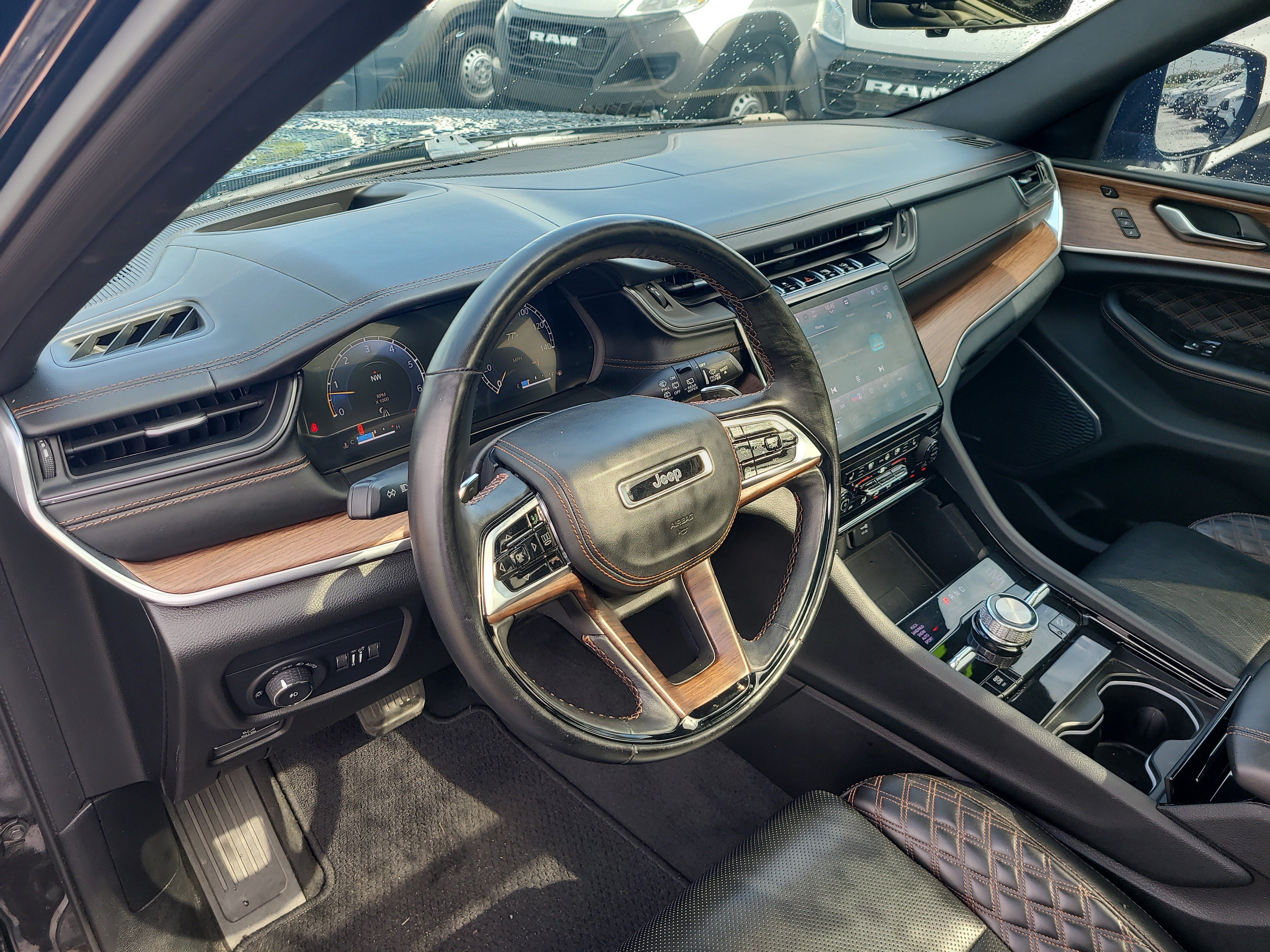 Used 2021 Jeep Grand Cherokee L Summit w/ Advanced Protech Group IV AWD/4WD image 21