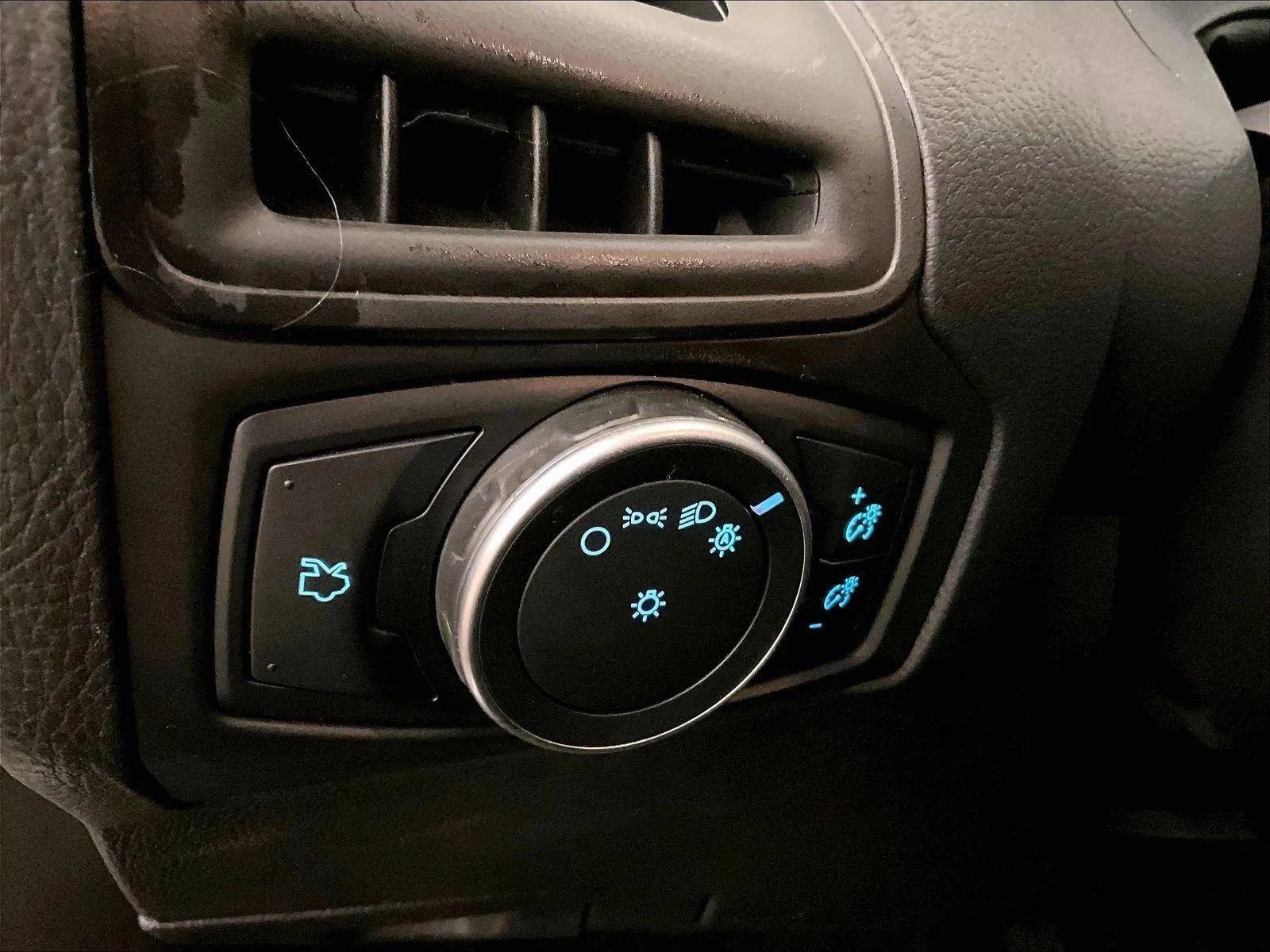 Used 2018 Ford Focus S FWD image 30