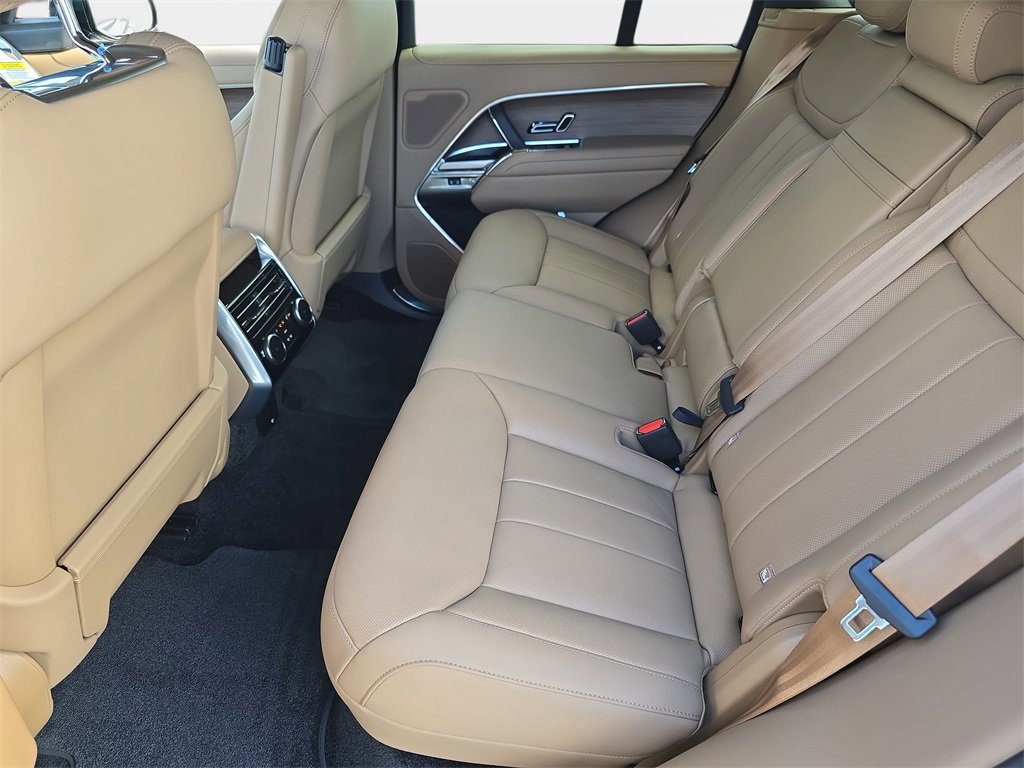 New 2026 Land Rover Range Rover SE image 15