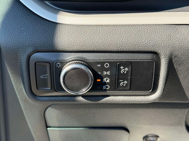 Used 2023 Ford Explorer XLT AWD/4WD image 23