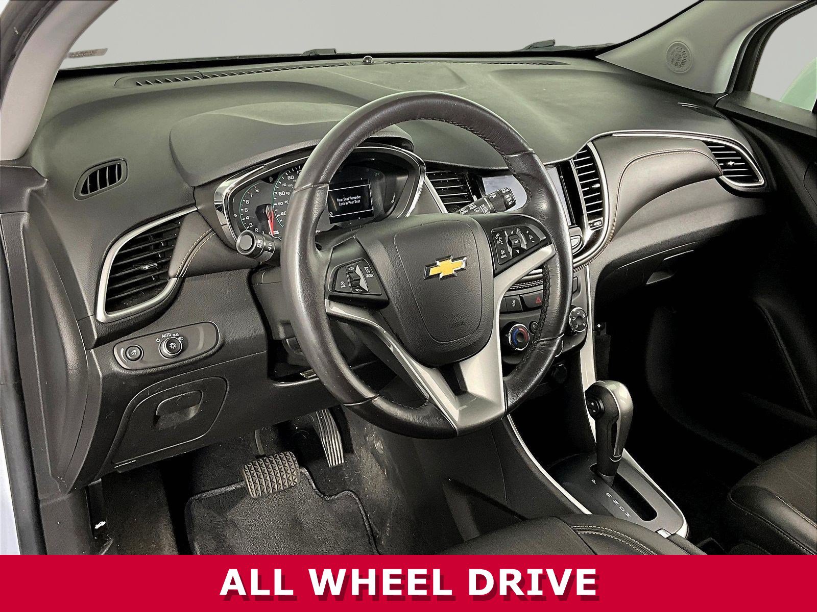 Used 2022 Chevrolet Trax LT w/ LT Convenience Package AWD/4WD image 14