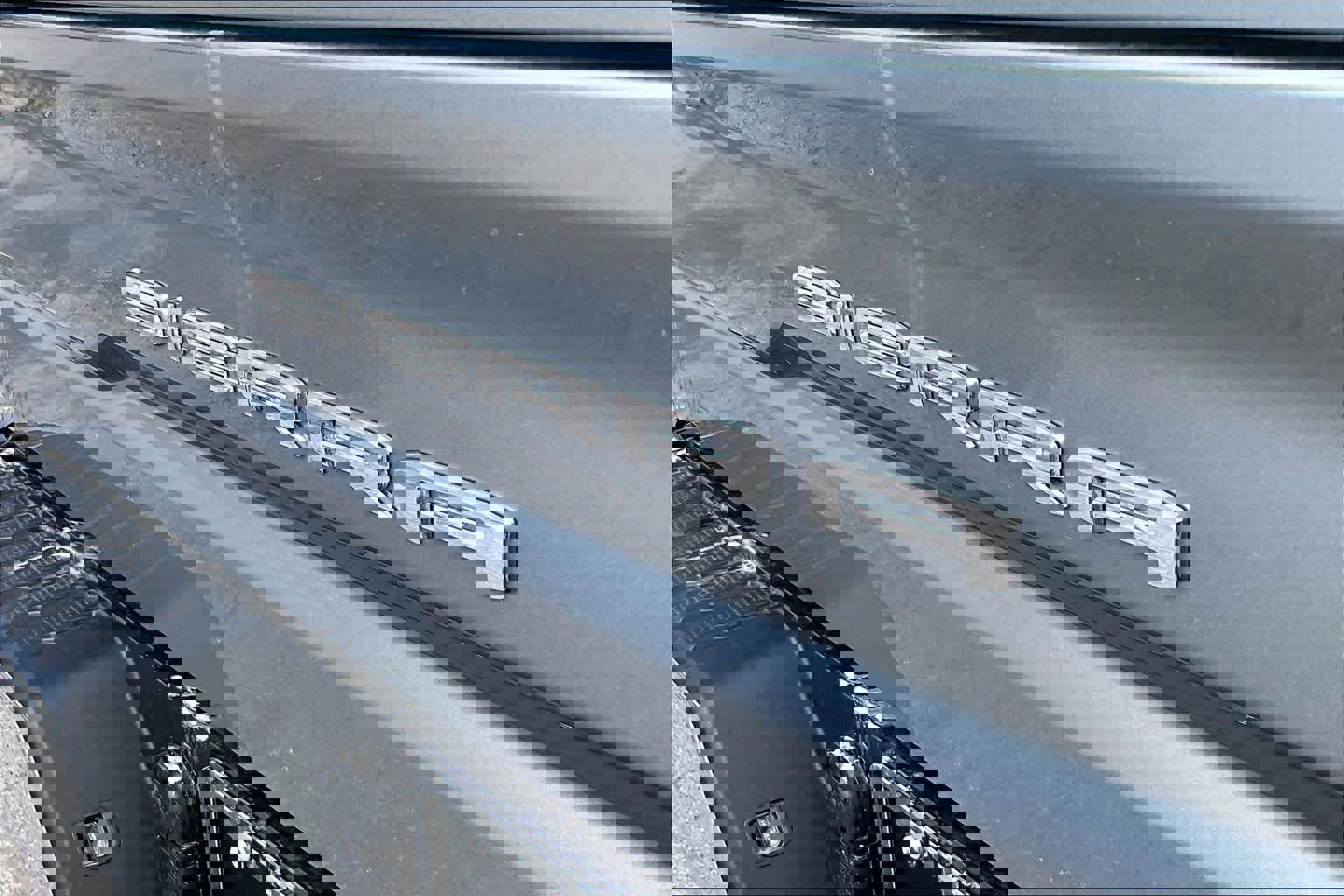 Used 2023 GMC Sierra 1500 SLT w/ SLT Premium Package AWD/4WD image 11