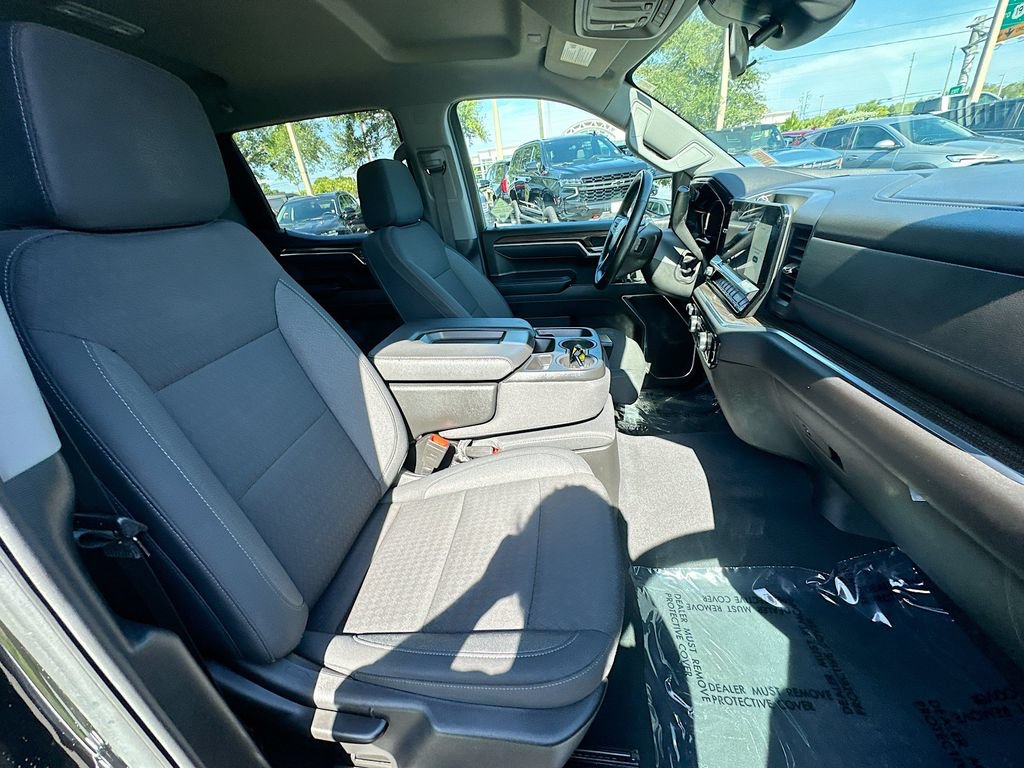Certified 2025 Chevrolet Silverado 1500 LT RWD image 26