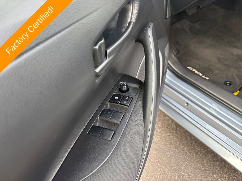Used 2025 Toyota Corolla LE image 12