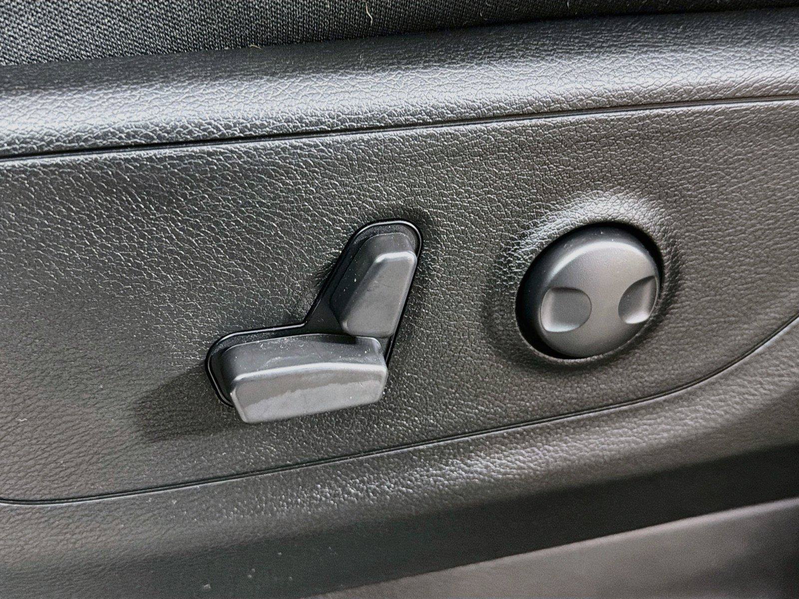 Used 2023 RAM 1500 Big Horn AWD/4WD image 42