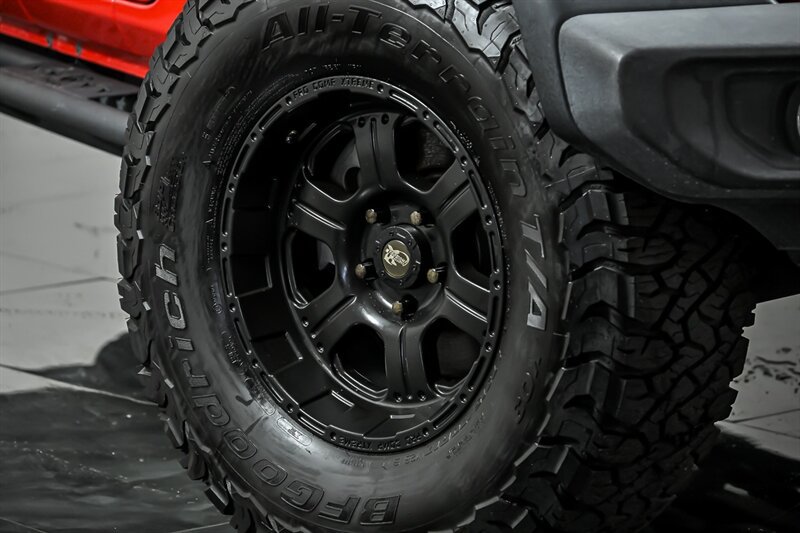 Used 2018 Jeep Wrangler Unlimited Sport AWD/4WD image 3