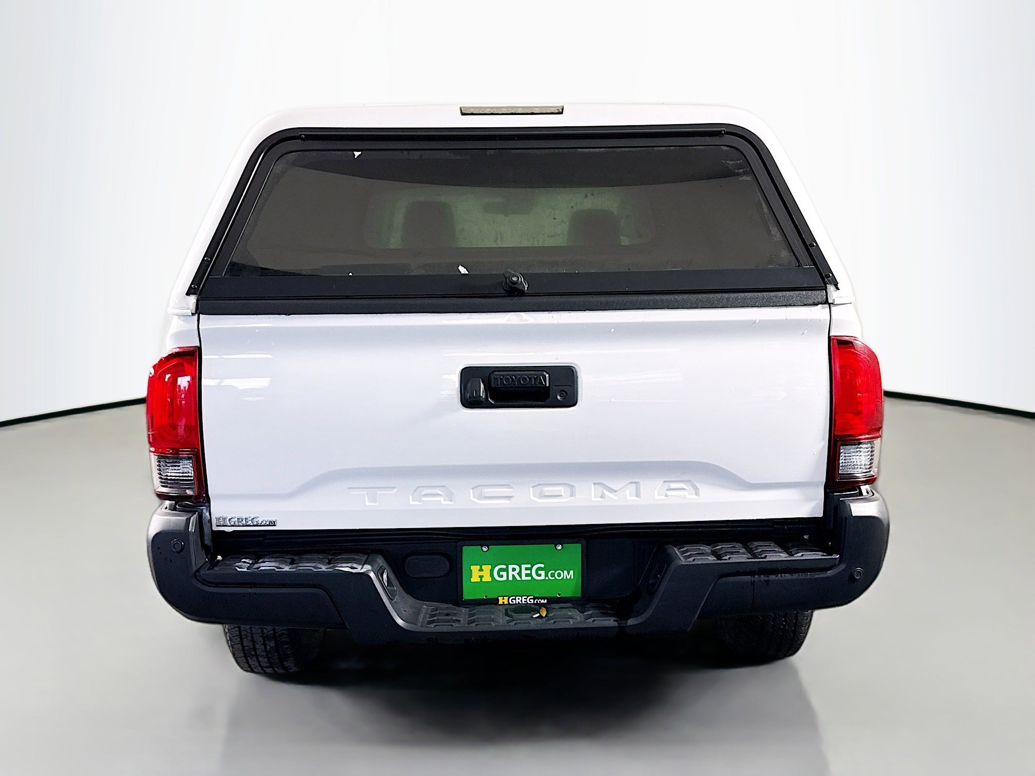 Used 2019 Toyota Tacoma SR image 8