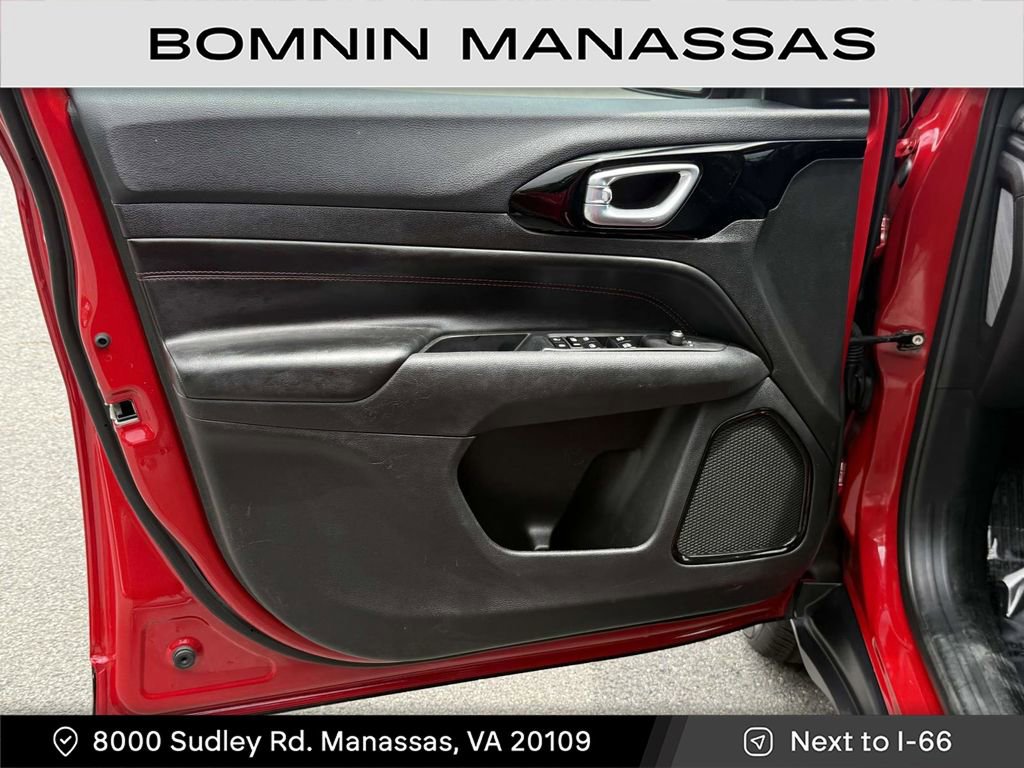 Used 2024 Jeep Compass Trailhawk image 15