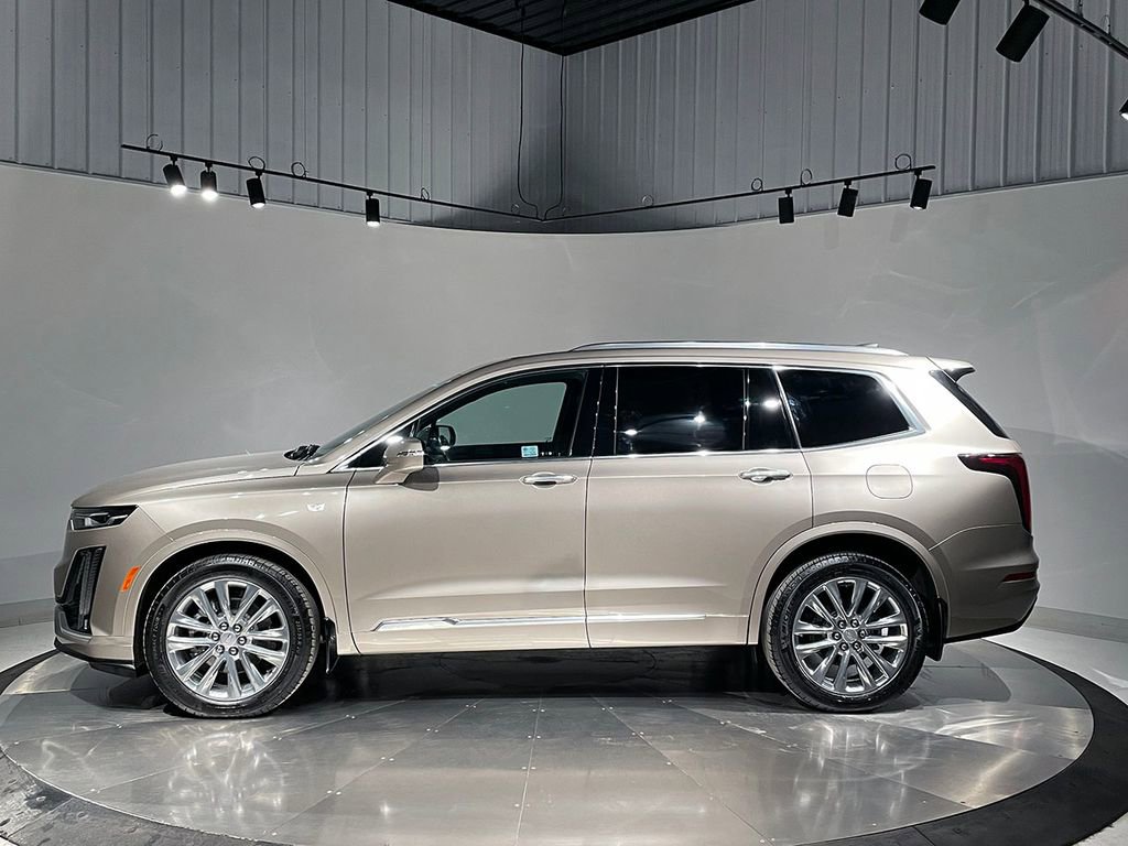 Used 2023 Cadillac XT6 Premium Luxury image 16