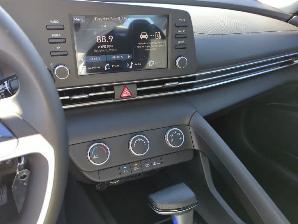 New 2026 Hyundai Elantra SE FWD image 28