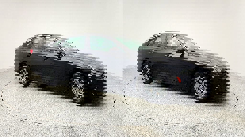 Used 2021 Kia K5 LXS image 3