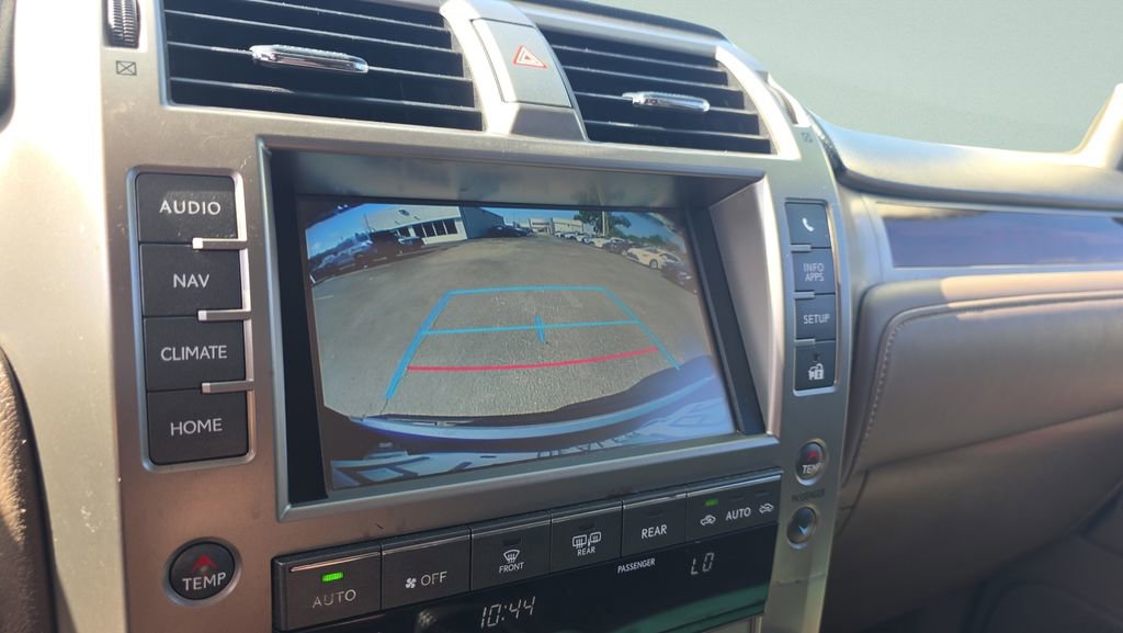 Used 2016 Lexus GX 460 w/ Premium Package image 16