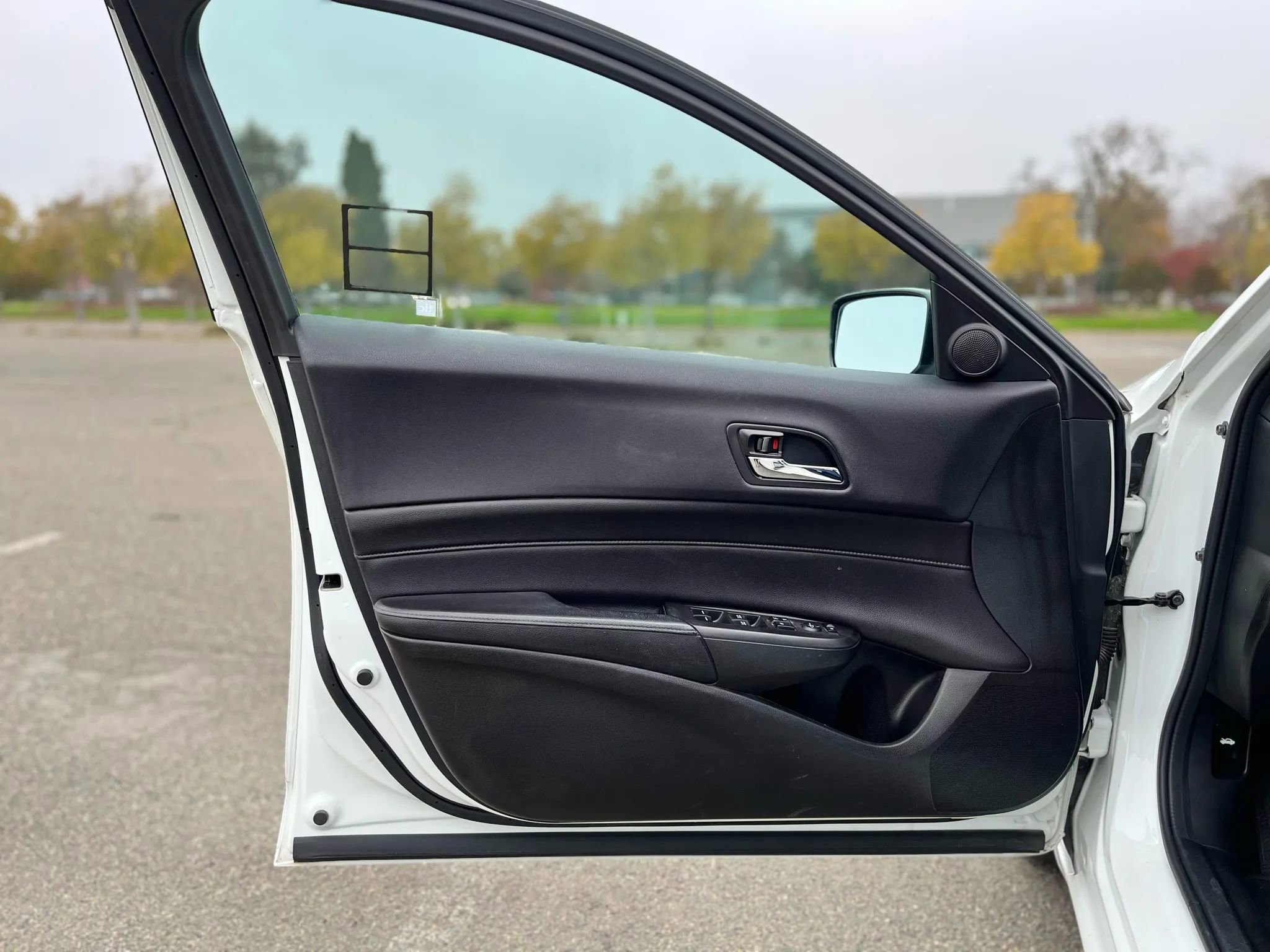 Used 2018 Acura ILX image 9