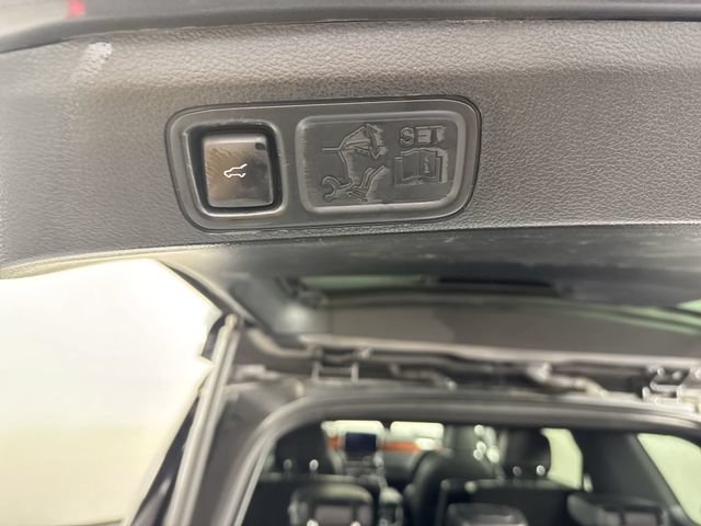 Used 2021 Lincoln Navigator Reserve AWD/4WD image 36