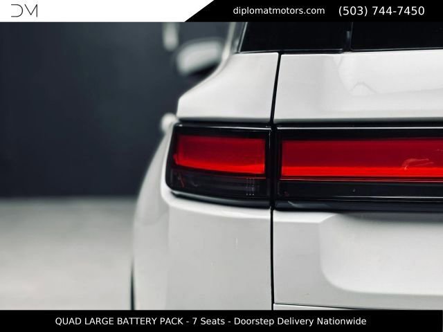 Used 2023 Rivian R1S Adventure AWD/4WD image 14