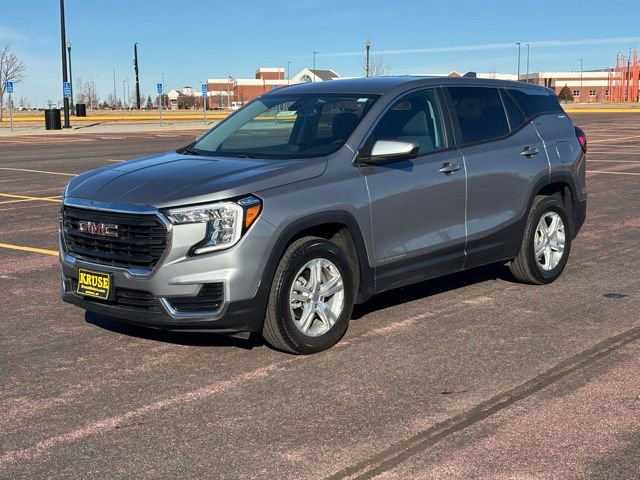 Used 2024 GMC Terrain SLE image 21