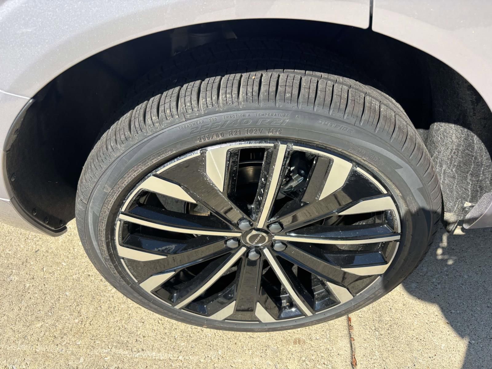 New 2026 Volvo XC60 B5 Ultra w/ Protection Package Premier image 10