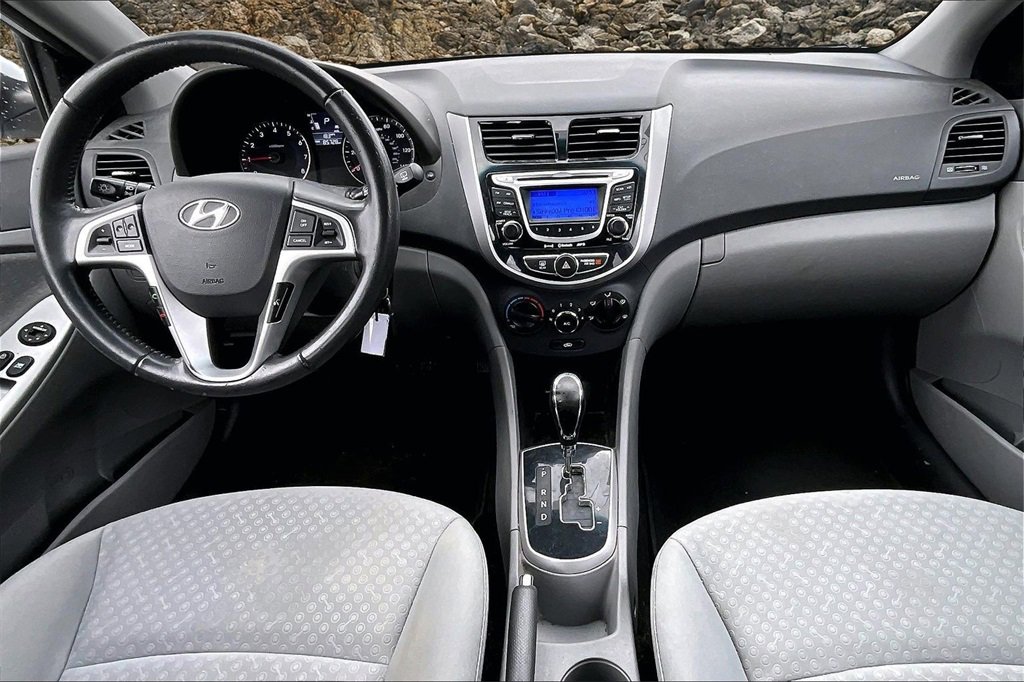 Used 2012 Hyundai Accent SE image 13