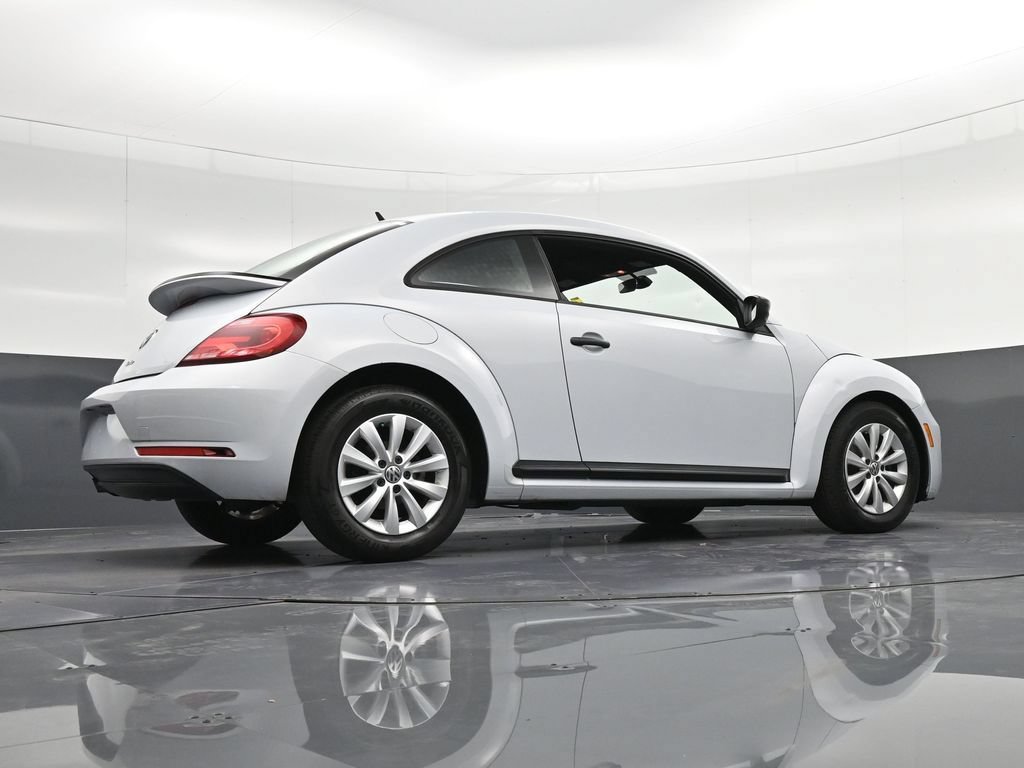 Used 2017 Volkswagen Beetle 1.8T S FWD image 18