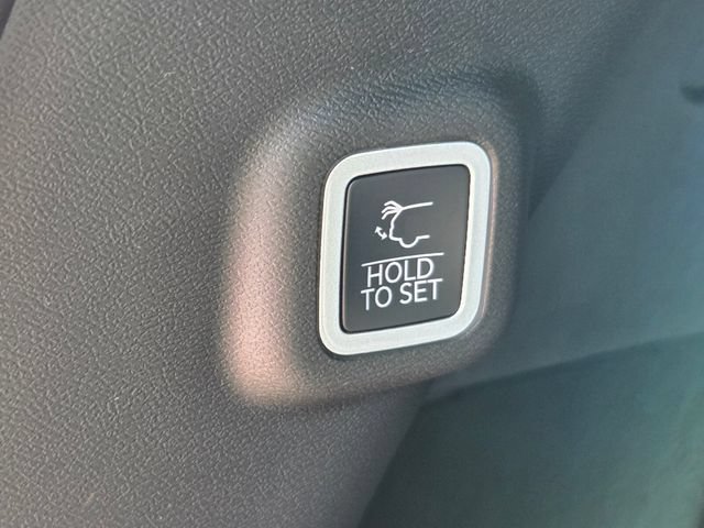 New 2026 Jeep Cherokee Overland w/ Advanced Pro Tech Group AWD/4WD image 31
