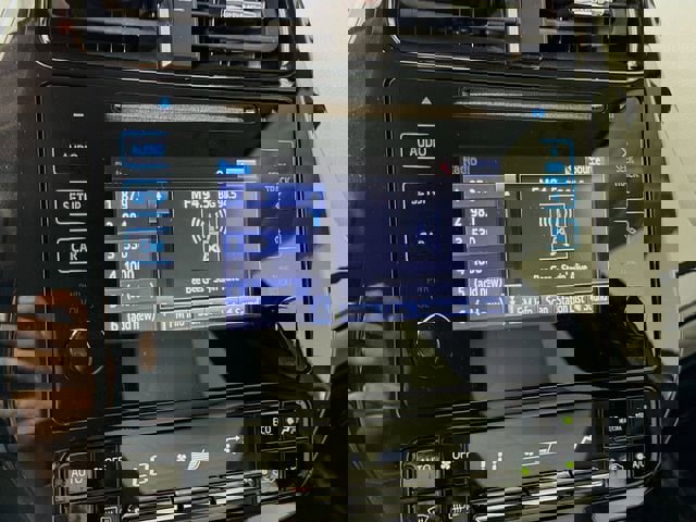 Certified 2019 Toyota Prius XLE w/ Carpet Mat Package image 14