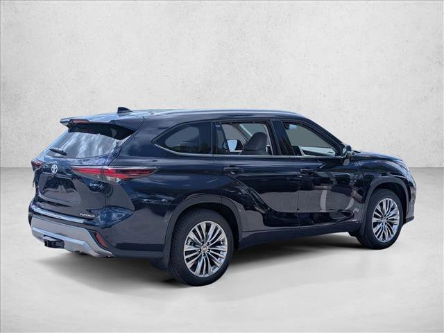 New 2026 Toyota Highlander Platinum AWD/4WD image 2