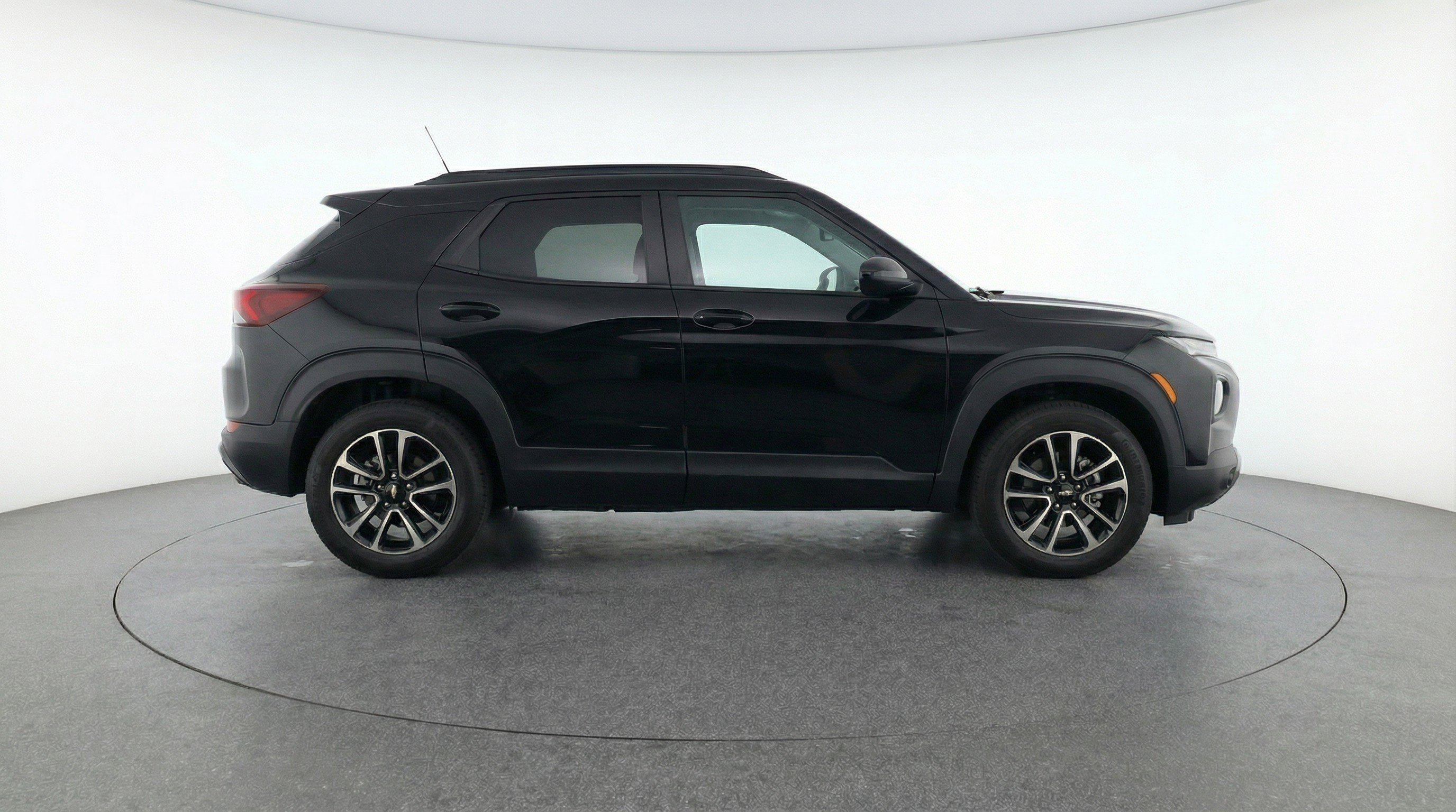 Used 2025 Chevrolet TrailBlazer LT image 11