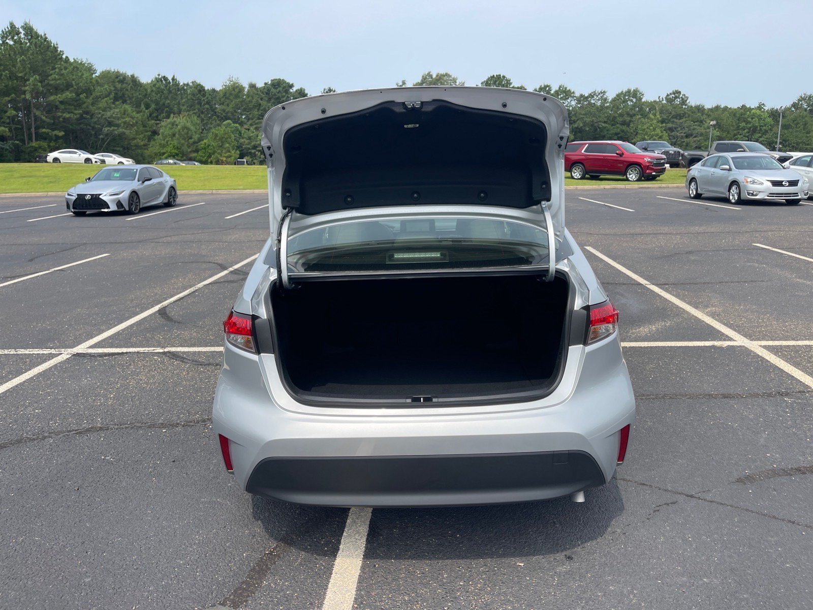 Used 2026 Toyota Corolla LE FWD image 16