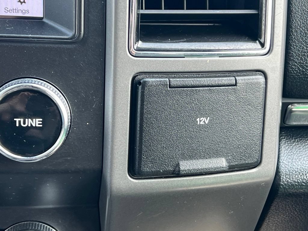Used 2019 Ford Expedition Max XLT w/ Equipment Group 202A AWD/4WD image 32