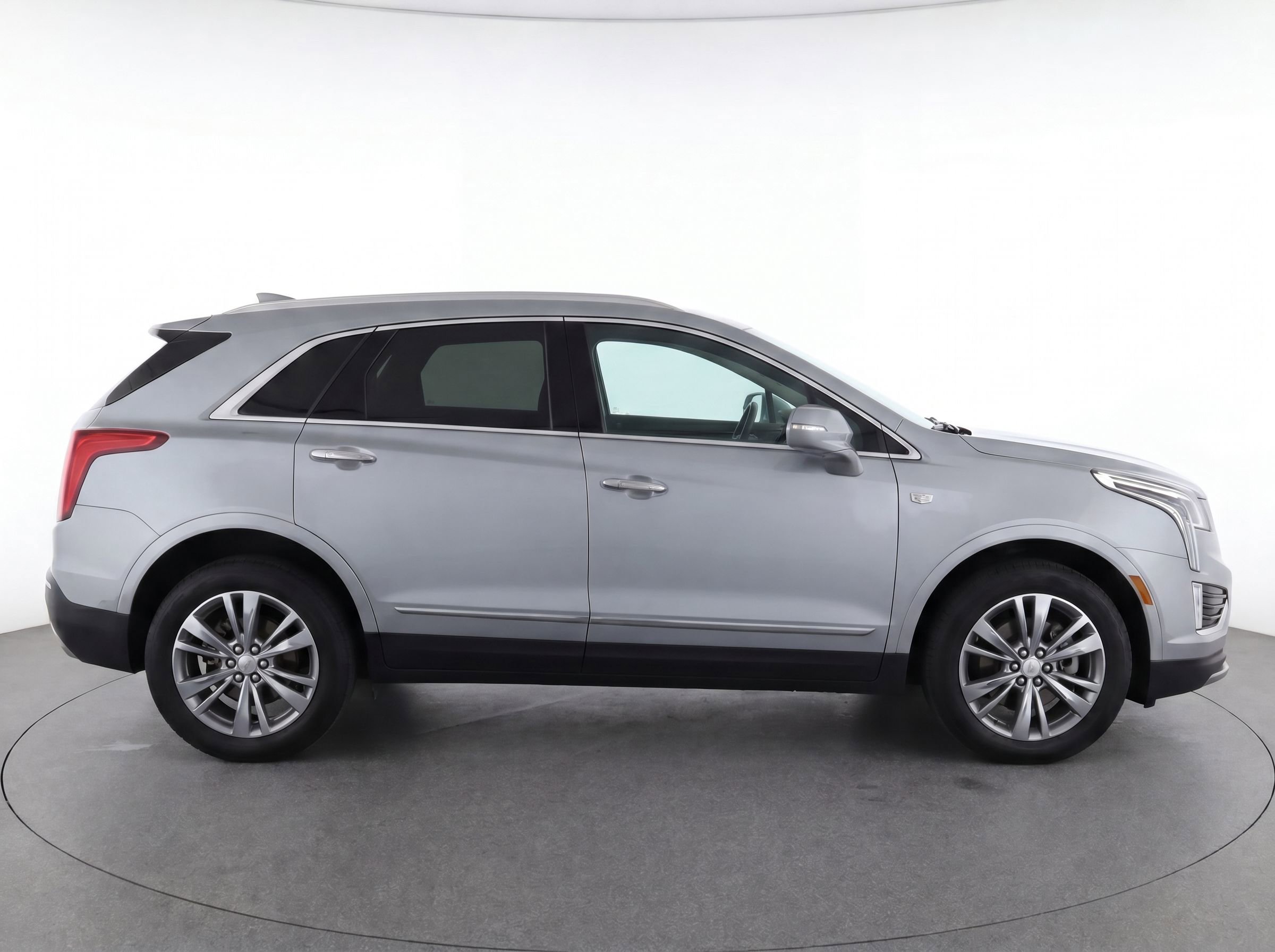 Certified 2024 Cadillac XT5 Premium Luxury FWD image 8