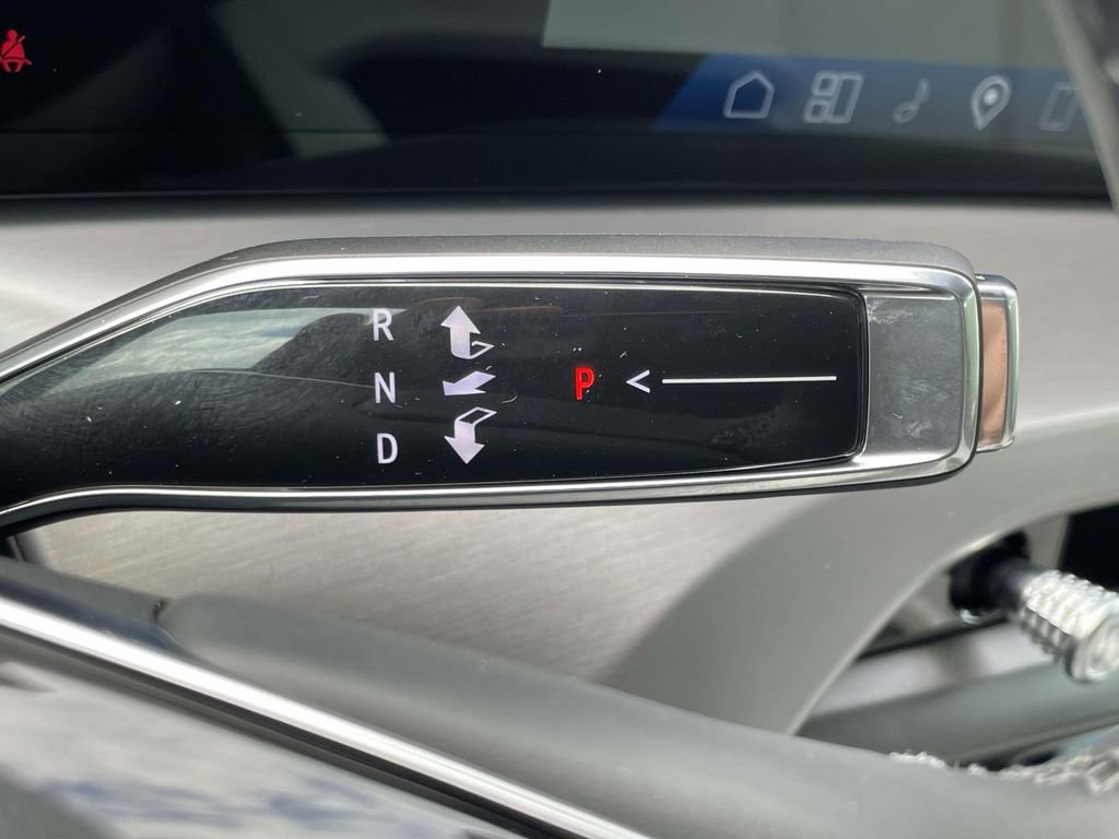 New 2026 Cadillac Vistiq Sport image 29