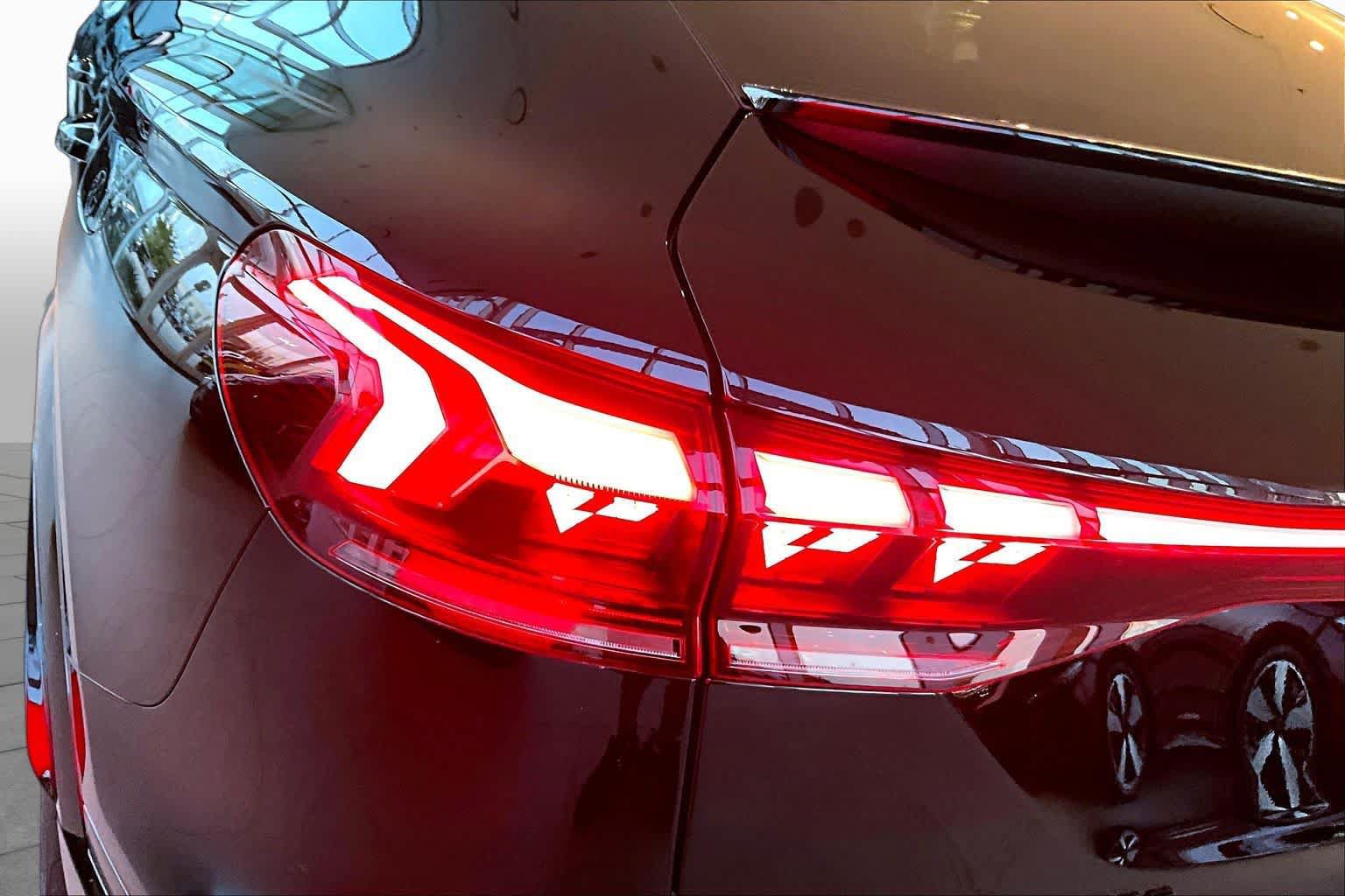 New 2027 Audi SQ6 e-tron Prestige AWD/4WD image 14