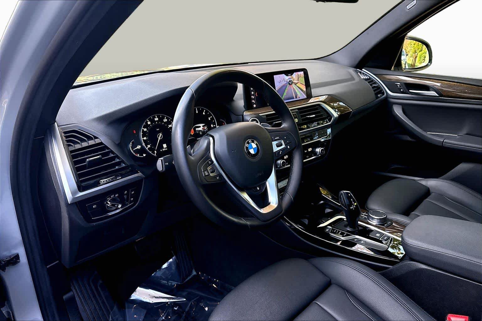 Used 2019 BMW X3 xDrive30i w/ Driving Assistance Package AWD/4WD image 17