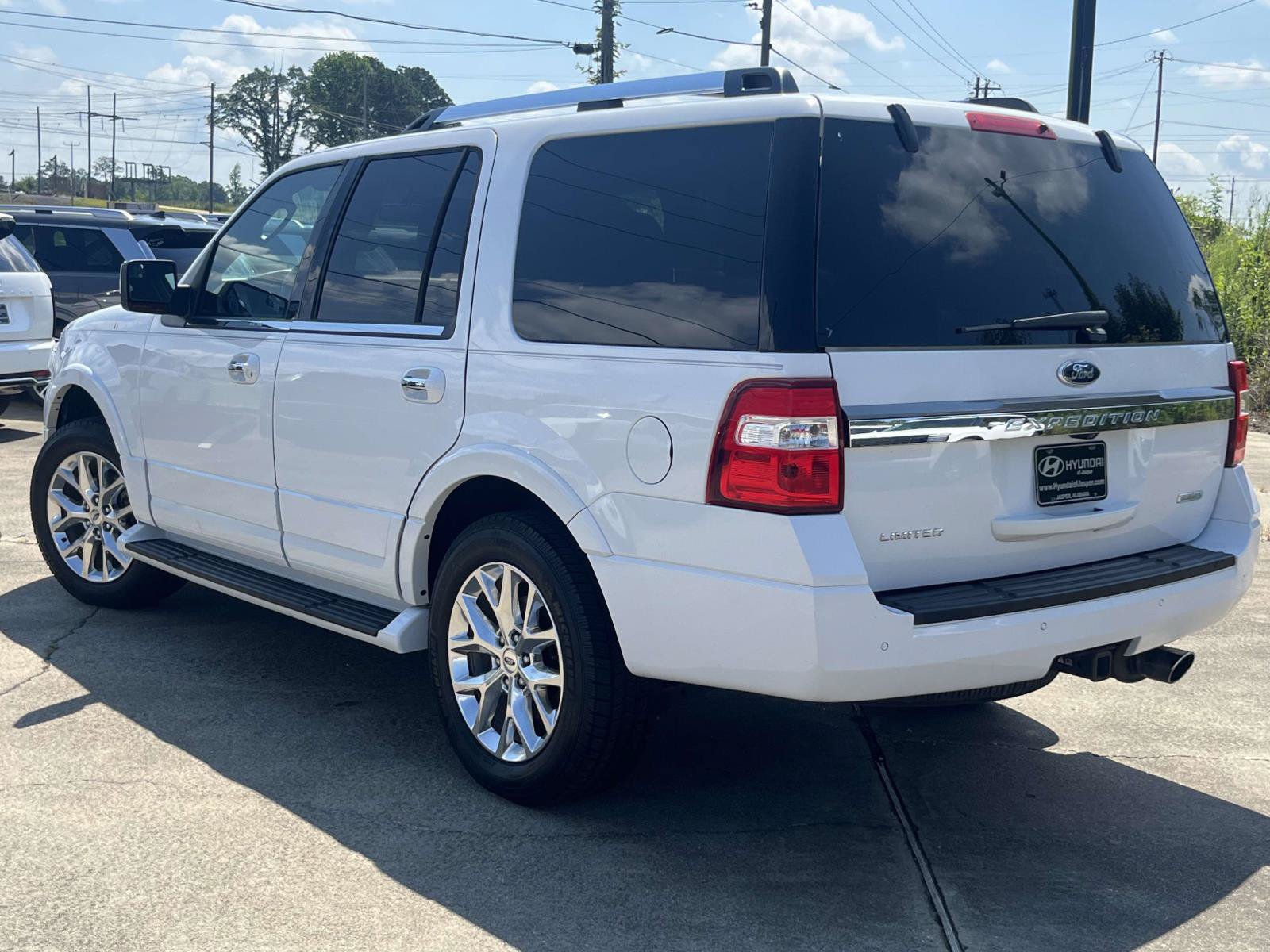Used 2016 Ford Expedition Limited RWD image 9