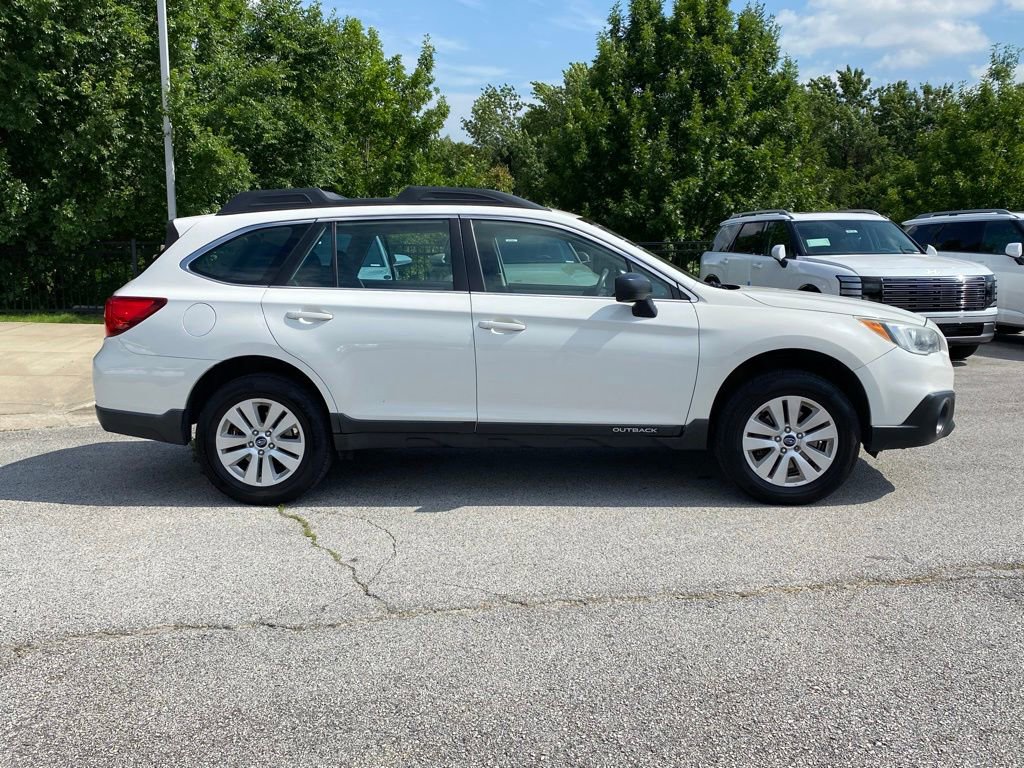 Used 2017 Subaru Outback 2.5i AWD/4WD image 8
