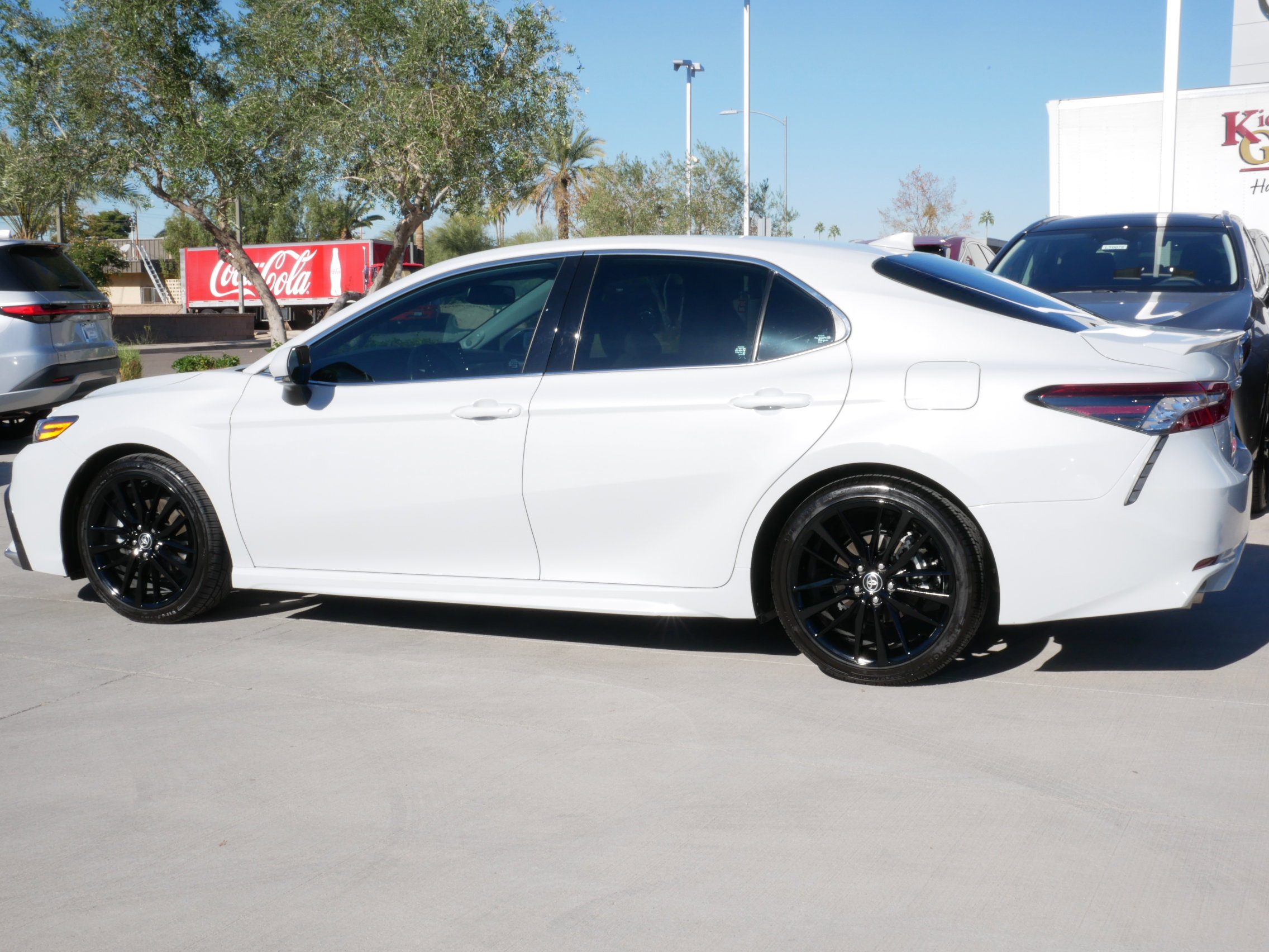 Used 2022 Toyota Camry XSE image 5