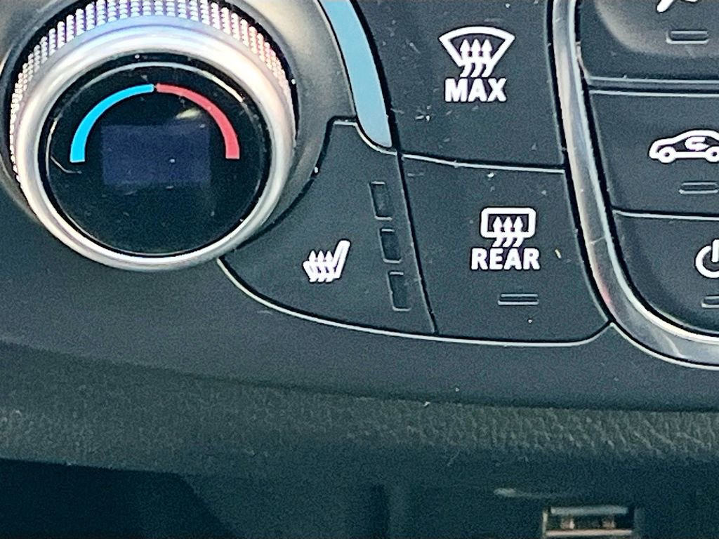 Used 2021 Chevrolet Traverse RS image 21