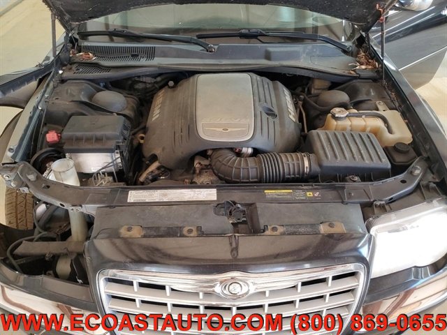 Used 2005 Chrysler 300 C image 7