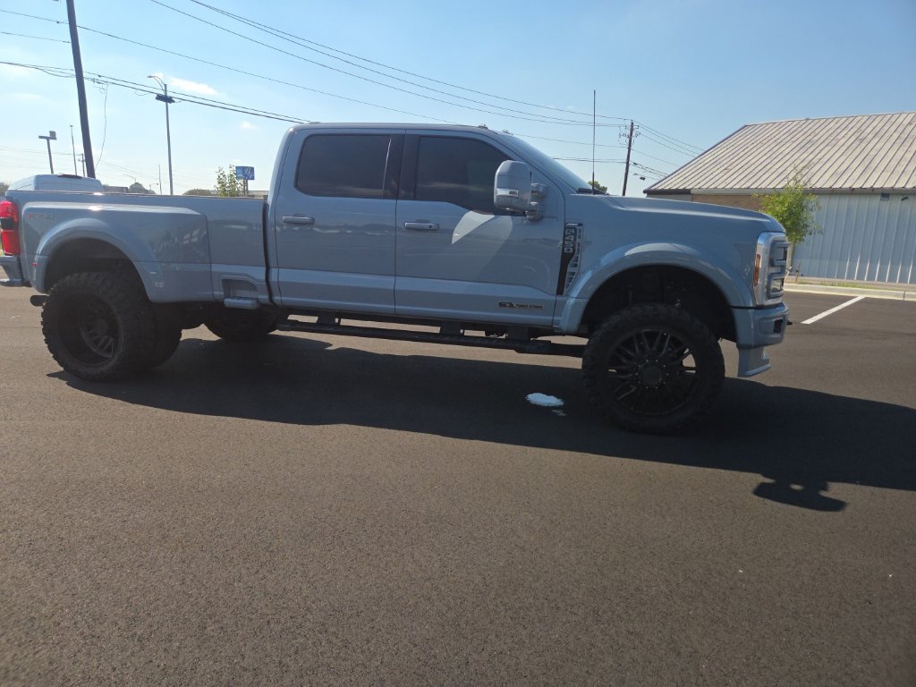 Used 2025 Ford F450 Lariat w/ FX4 Off-Road Package AWD/4WD image 27