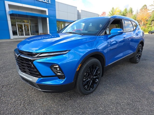 New 2025 Chevrolet Blazer Premier w/ LPO, Black Sport Package image 3