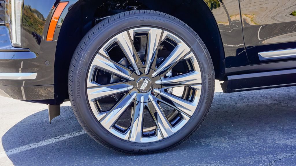 New 2026 Cadillac Escalade Luxury image 7