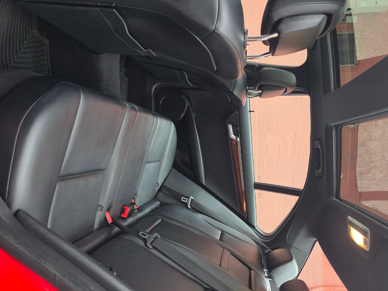 Used 2011 Mercedes-Benz C 300 4MATIC Sedan image 12