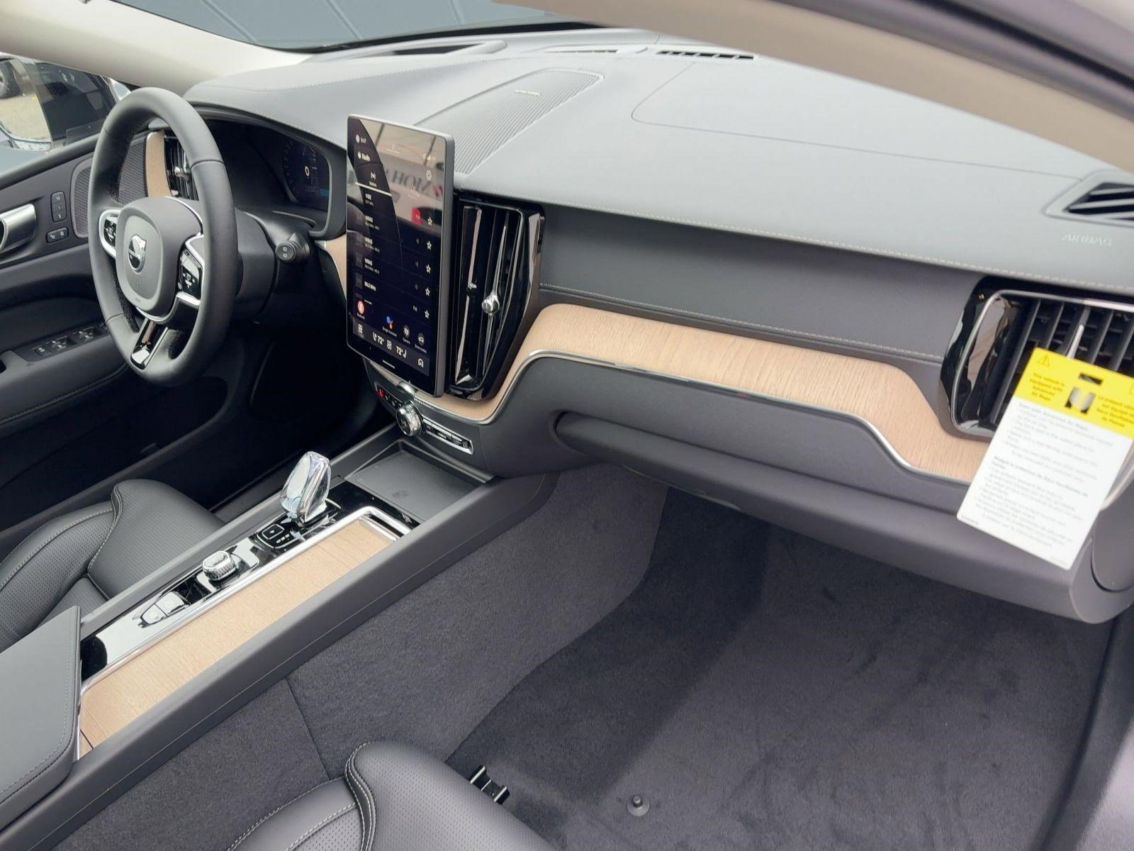 New 2026 Volvo XC60 B5 Ultra w/ Climate Package image 30