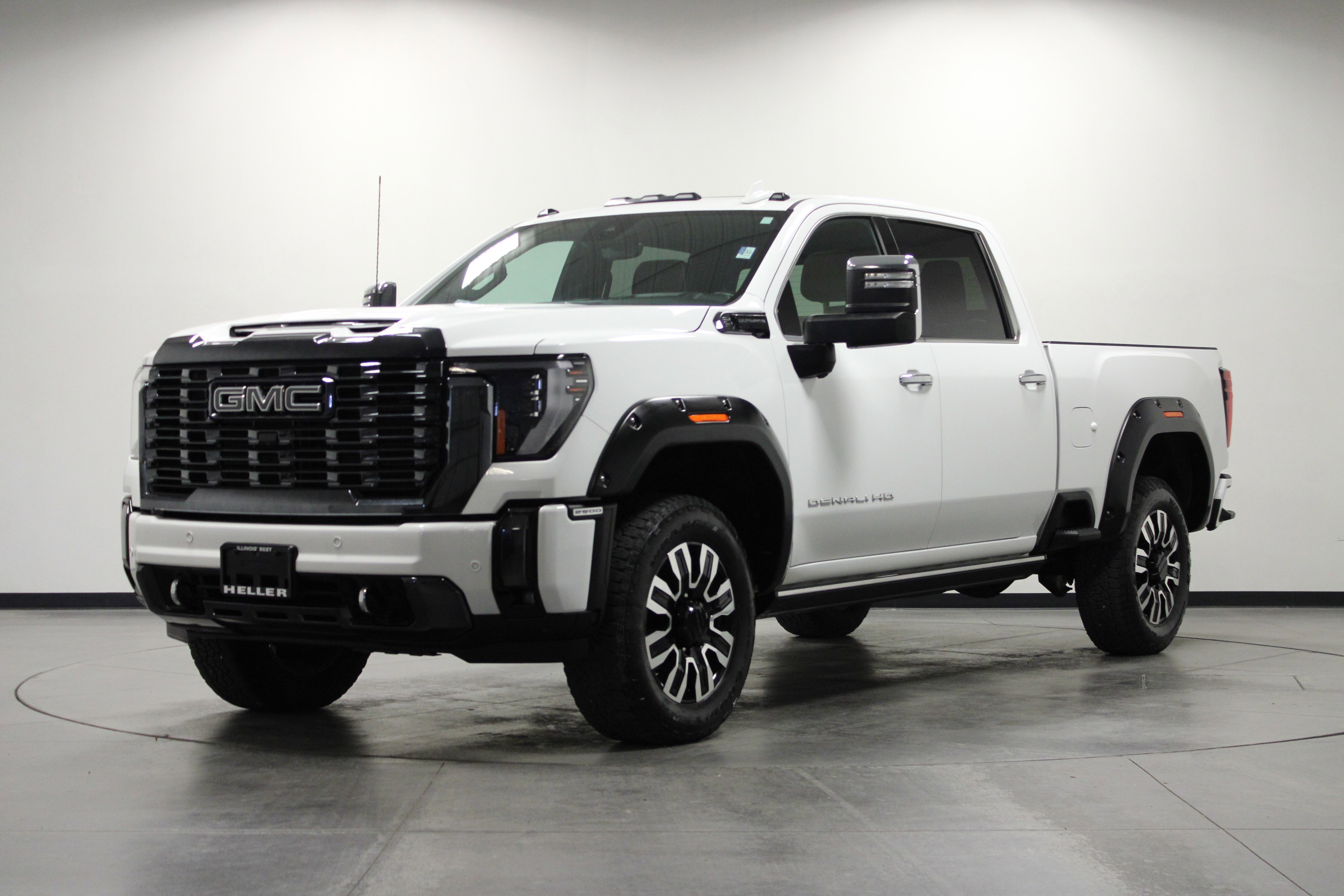 Used 2024 GMC Sierra 2500 Denali Ultimate image 8