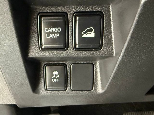 Used 2023 Nissan Frontier SV image 30