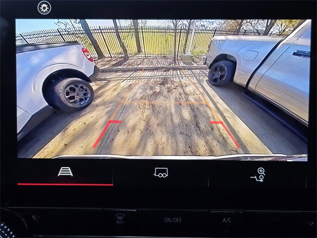 Used 2024 GMC Canyon Elevation image 13