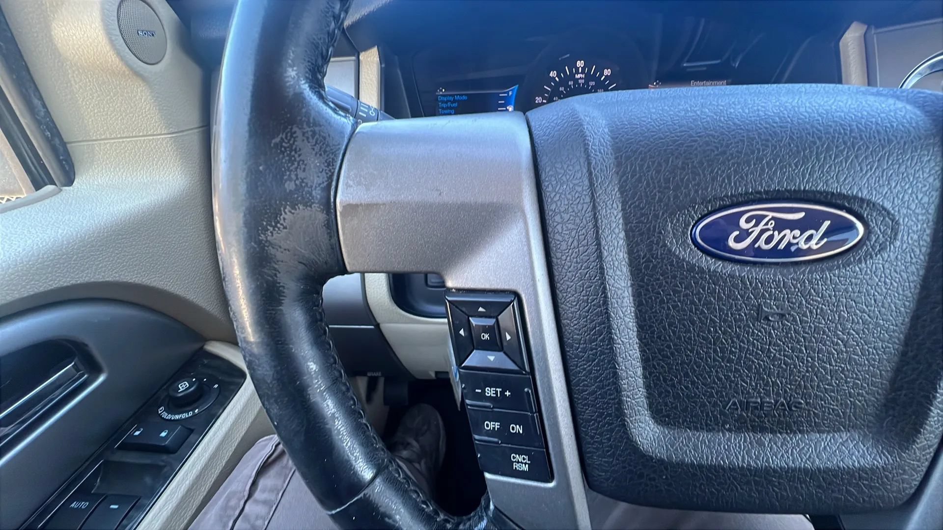 Used 2017 Ford Expedition EL Limited w/ Equipment Group 301A AWD/4WD image 14